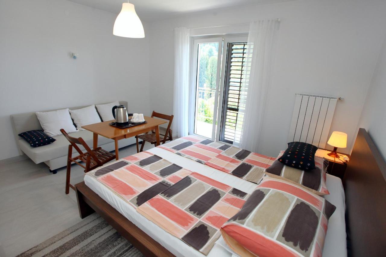 Tatjana'S Guesthouse Portoroz Exterior photo